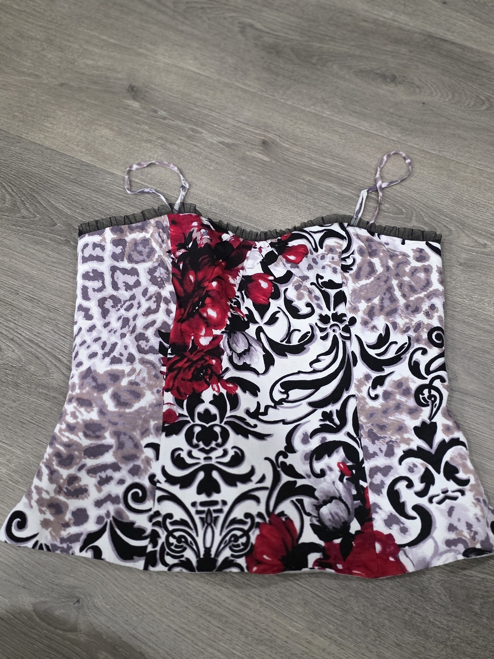 White House Black Market Red, Black & Gray Mixed-Print Camisole